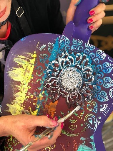 Posh Chalk Alexandra Collection: Hippy Sunflower Stencilfurniture DIY/  Upcycling / Chalk Painting -  Canada