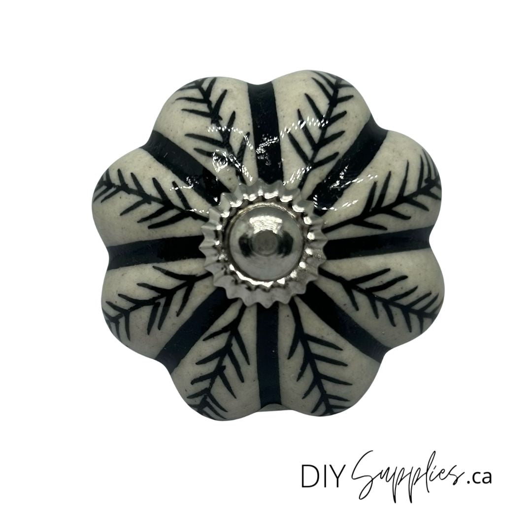 Furniture Knob - Black & White Flower