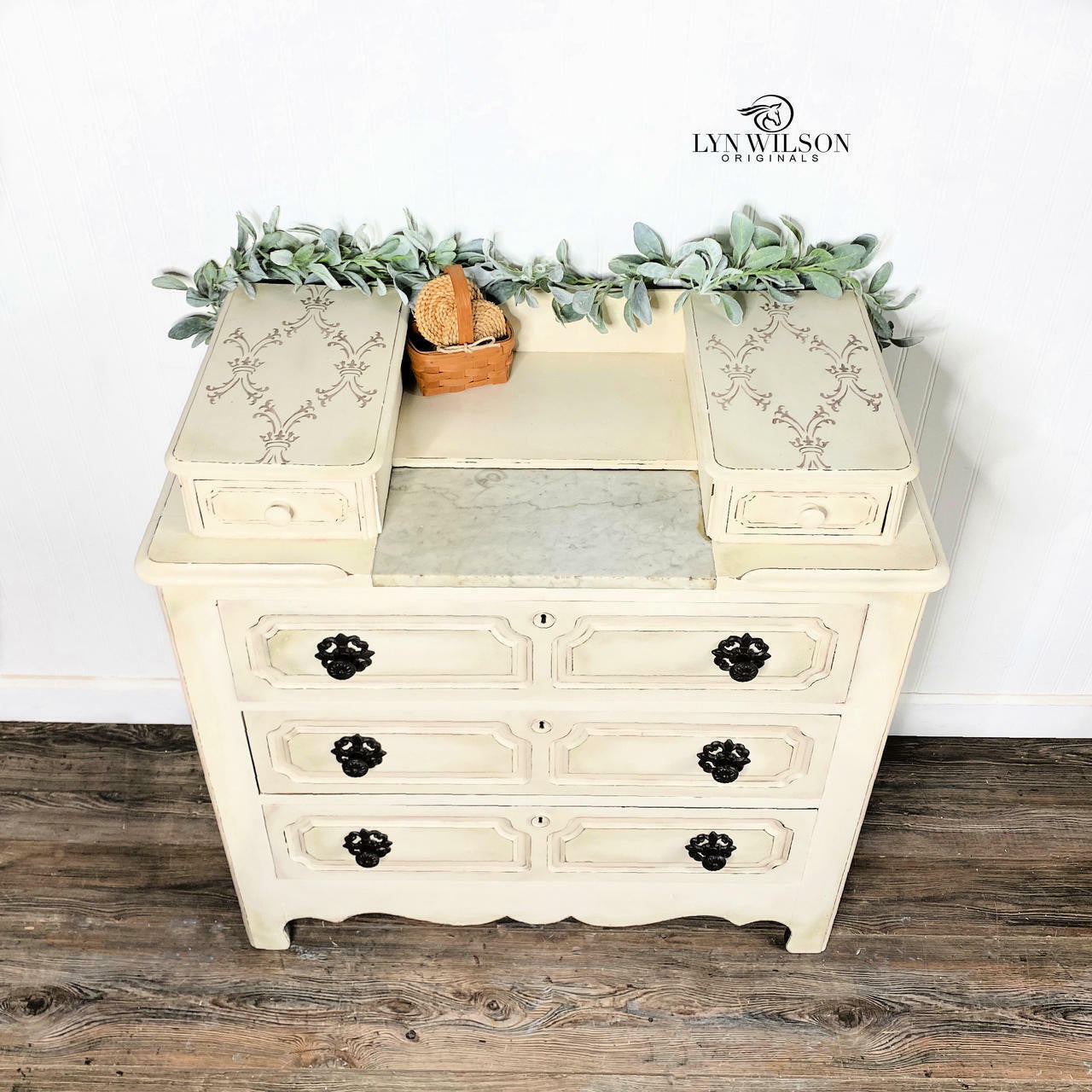 Dixie Belle Belles and Whistles Mylar Stencil - Royal Damask